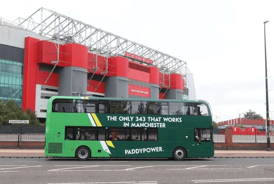 维尼修斯训,练时脚部不,接受队医治,爱游戏app,爱游戏官网,爱游戏体育官网,爱游戏体育app